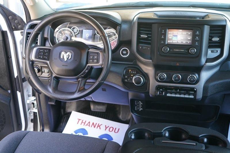 RAM 2500 Tradesman 4x4 Crew Cab 6'4" Box 2020