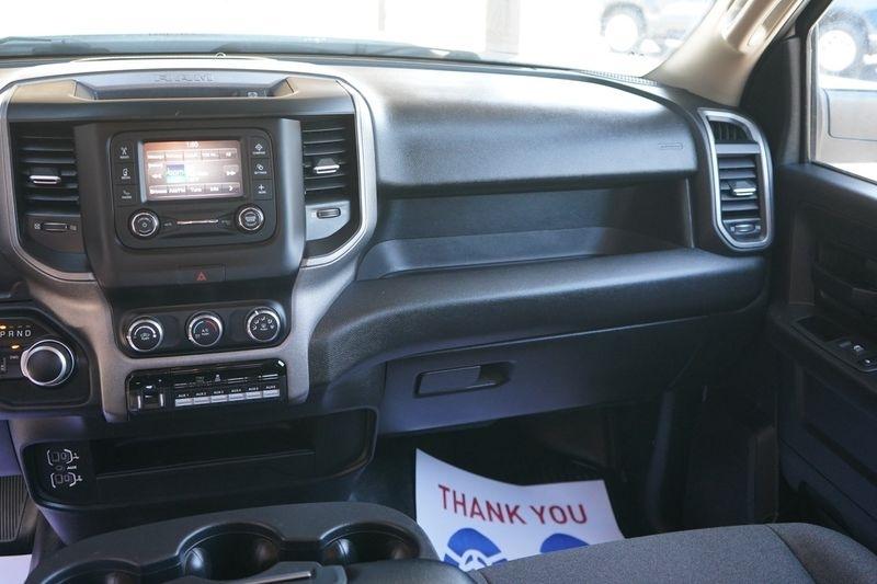 RAM 2500 Tradesman 4x4 Crew Cab 6'4" Box 2020