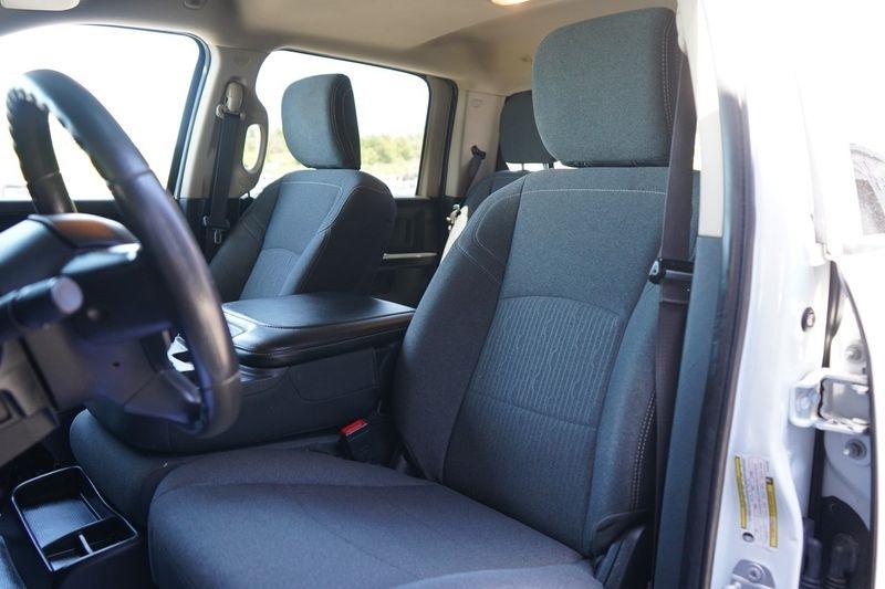 RAM 2500 Tradesman 4x4 Crew Cab 6'4" Box 2020