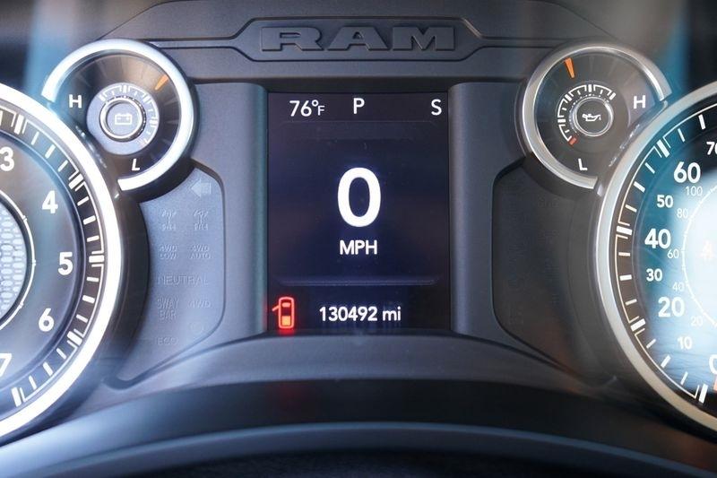RAM 2500 Tradesman 4x4 Crew Cab 6'4" Box 2020