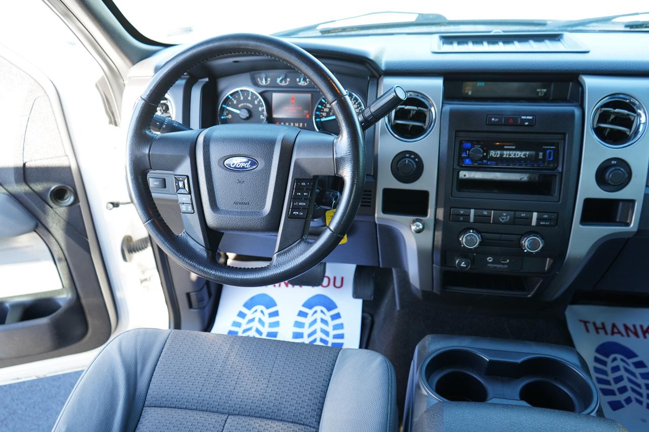 Ford F-150 4WD SuperCrew 145" Platinum 2011