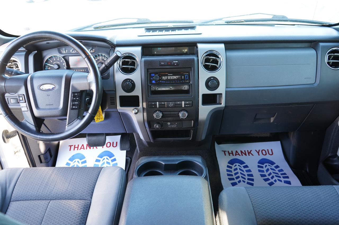 Ford F-150 4WD SuperCrew 145" Platinum 2011