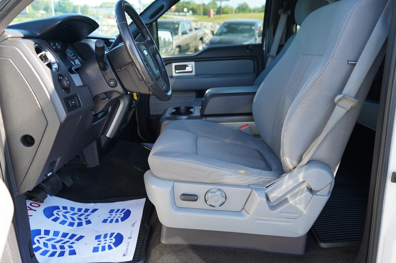 Ford F-150 4WD SuperCrew 145" Platinum 2011
