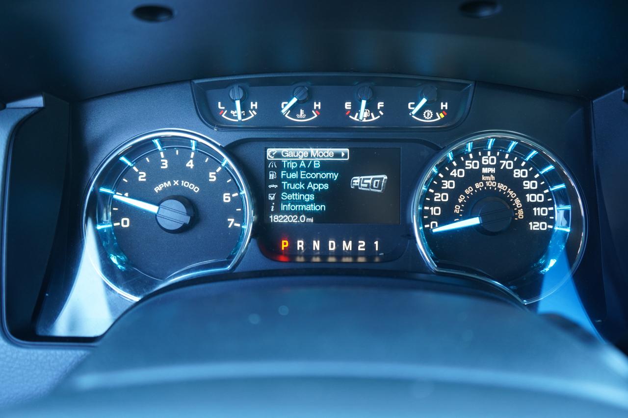 Ford F-150 4WD SuperCrew 145" Platinum 2011