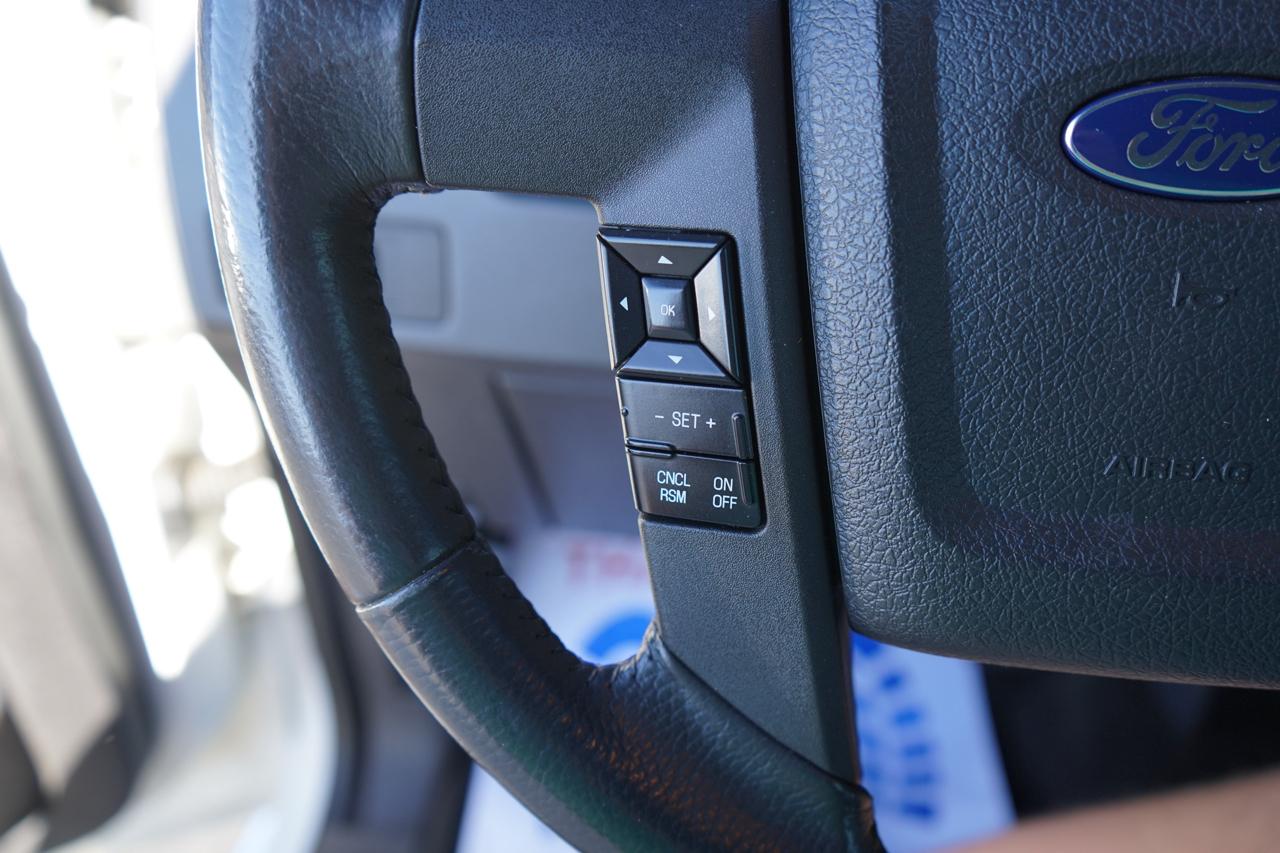 Ford F-150 4WD SuperCrew 145" Platinum 2011