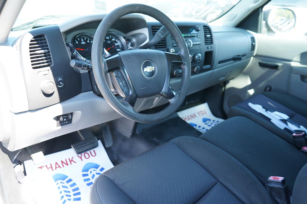 Chevrolet Silverado 2500HD 2WD Ext Cab 158.2" Work Truck 2013
