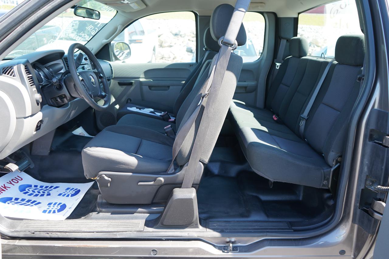 Chevrolet Silverado 2500HD 2WD Ext Cab 158.2" Work Truck 2013