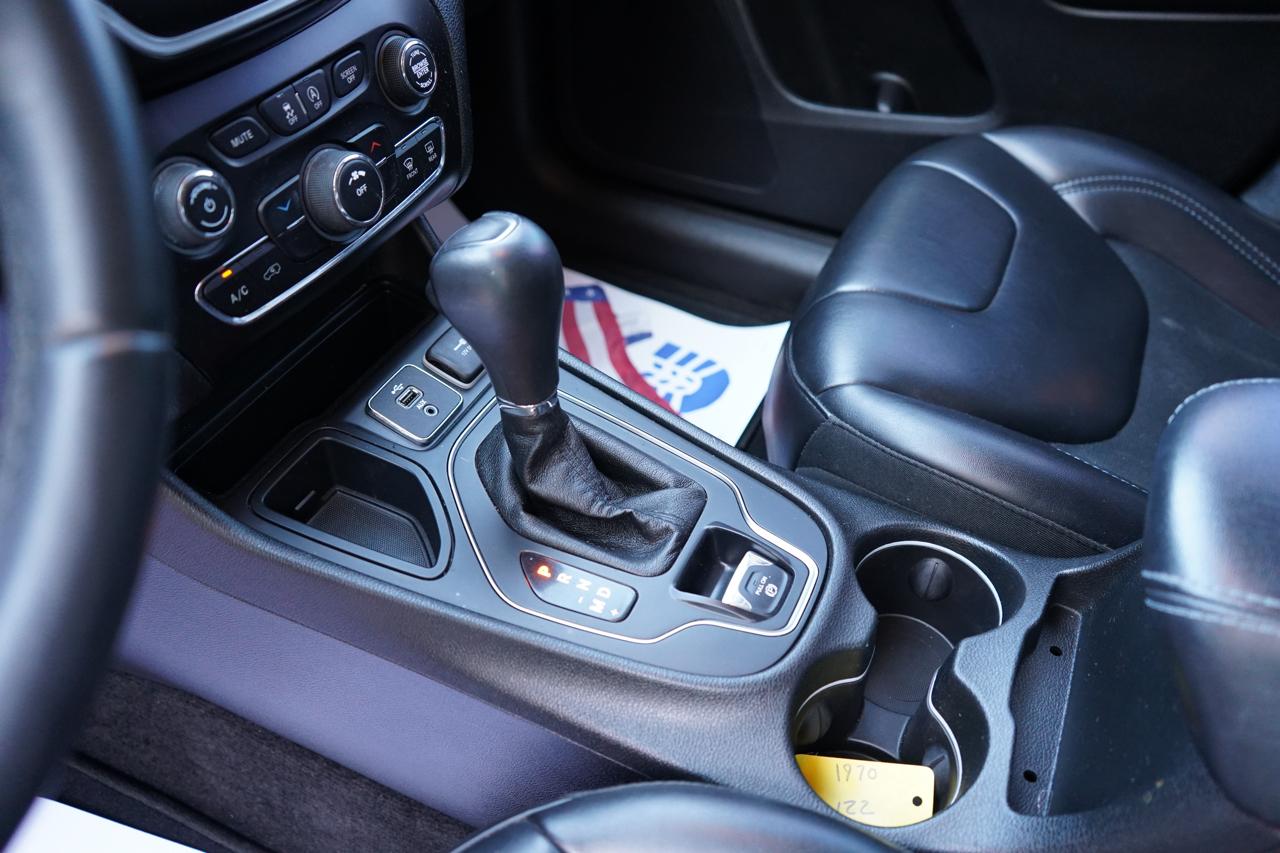 Jeep Cherokee Latitude Plus FWD 2019