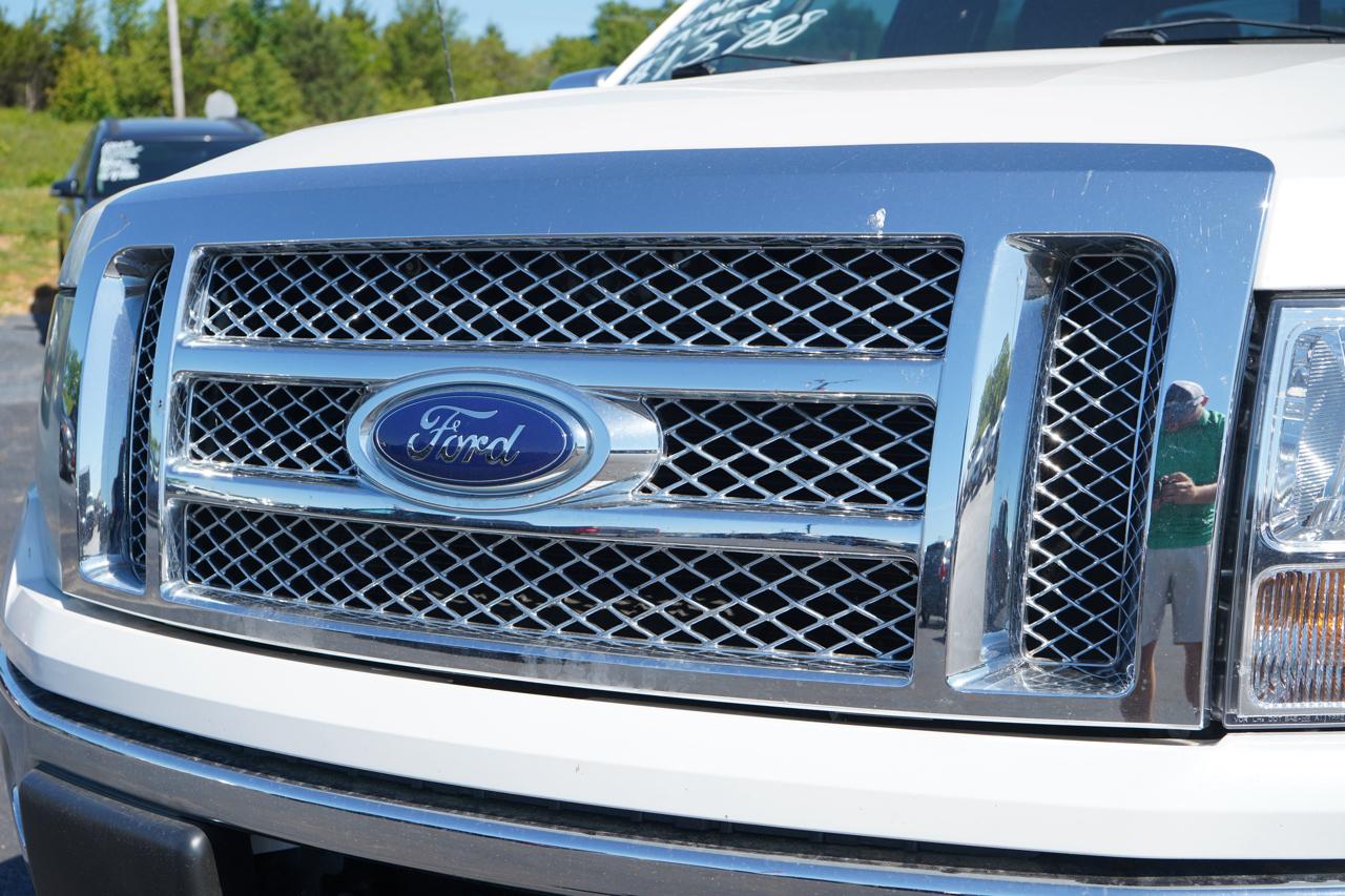 Ford F-150 4WD SuperCrew 145" Platinum 2011
