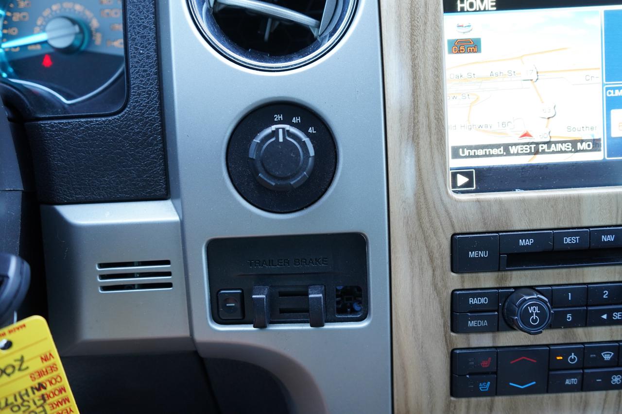 Ford F-150 4WD SuperCrew 145" Platinum 2011
