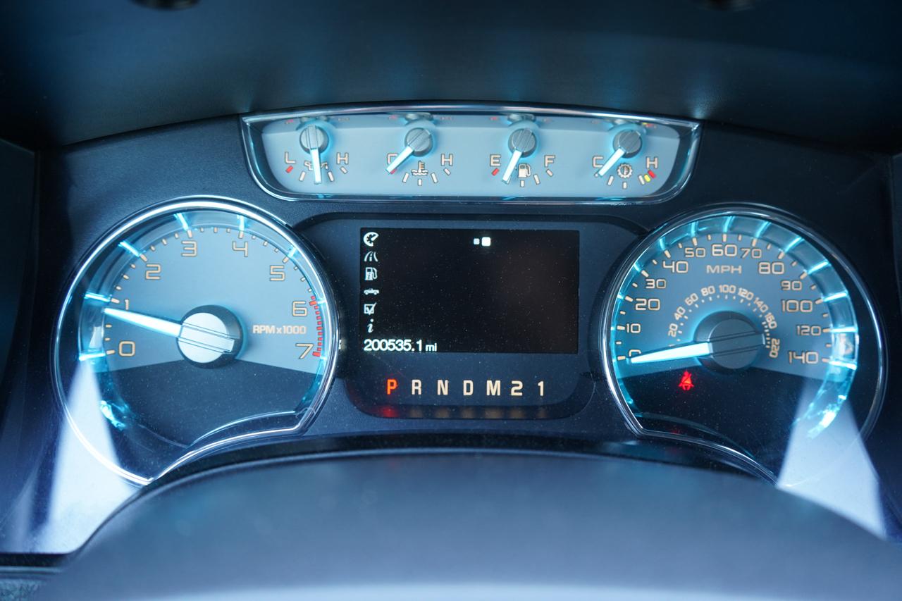 Ford F-150 4WD SuperCrew 145" Platinum 2011
