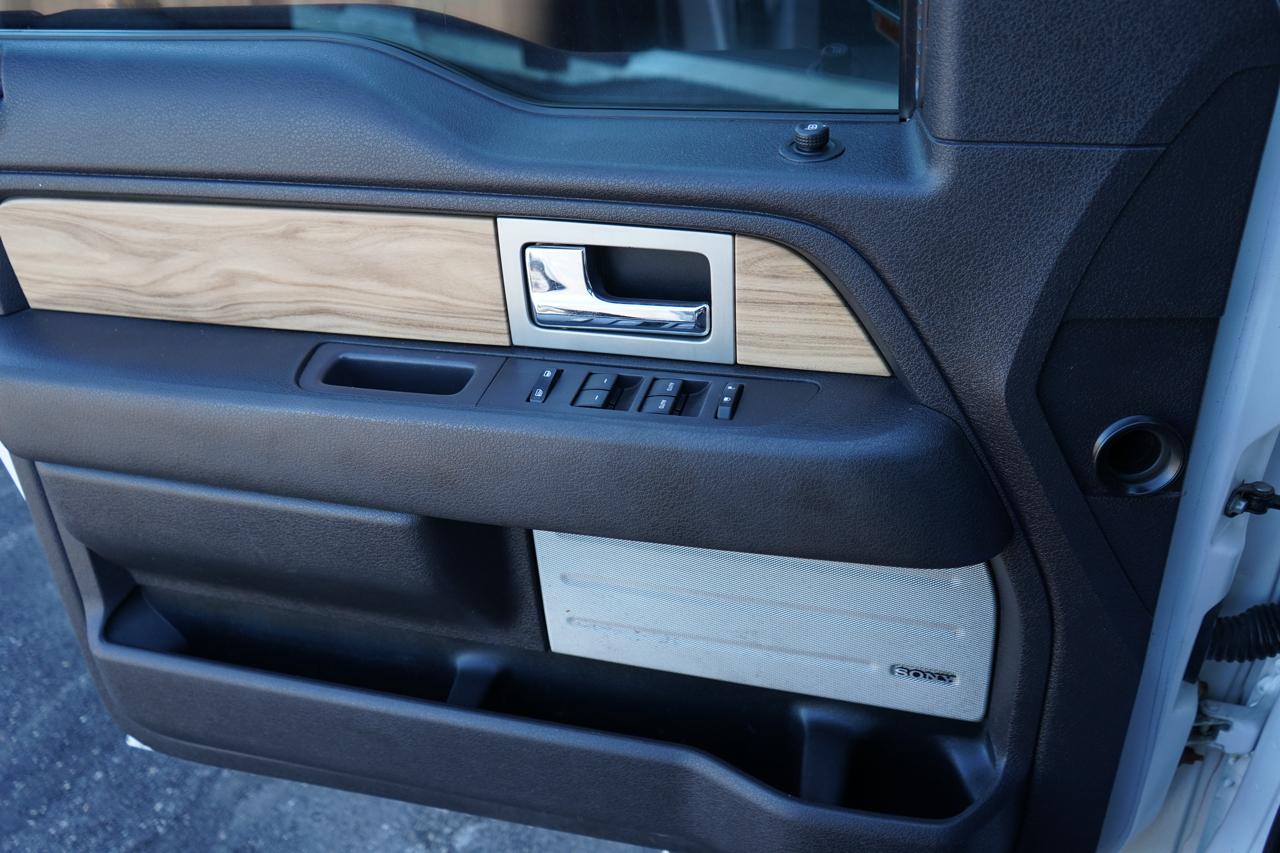 Ford F-150 4WD SuperCrew 145" Platinum 2011