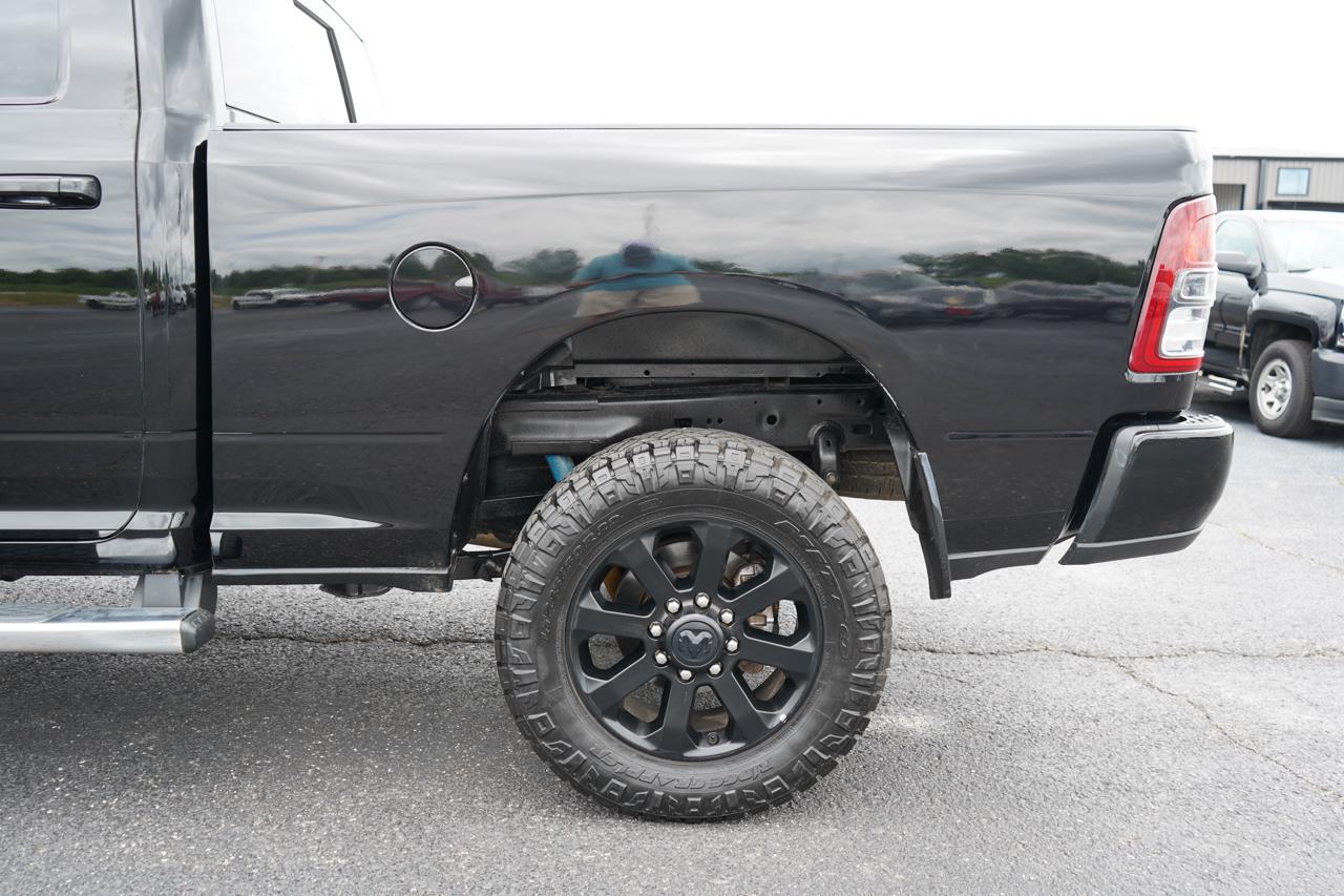RAM 2500 Big Horn 4x4 Crew Cab 6'4" Box 2019