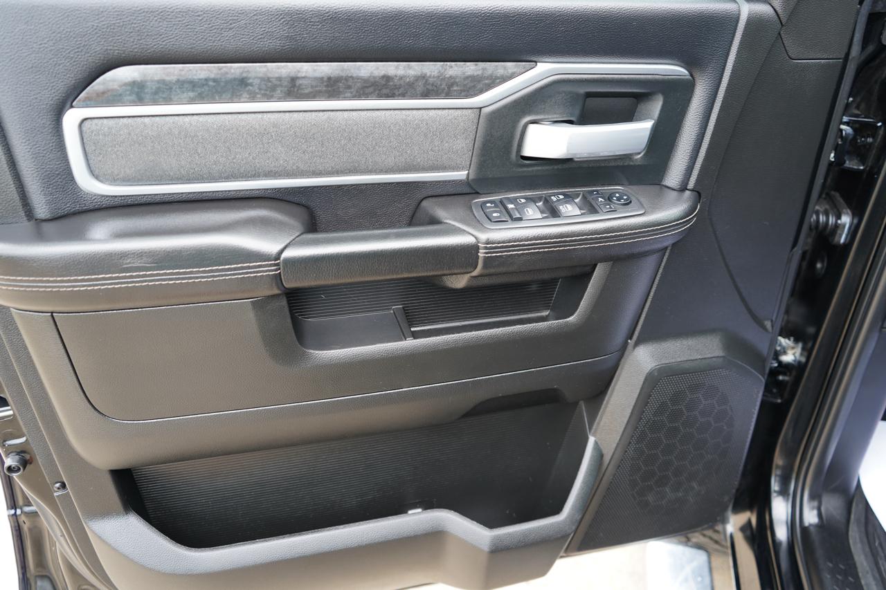 RAM 2500 Big Horn 4x4 Crew Cab 6'4" Box 2019