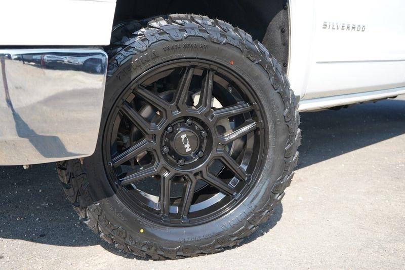 Chevrolet Silverado 1500 4WD Crew Cab 143.5" LT w/2LT 2015