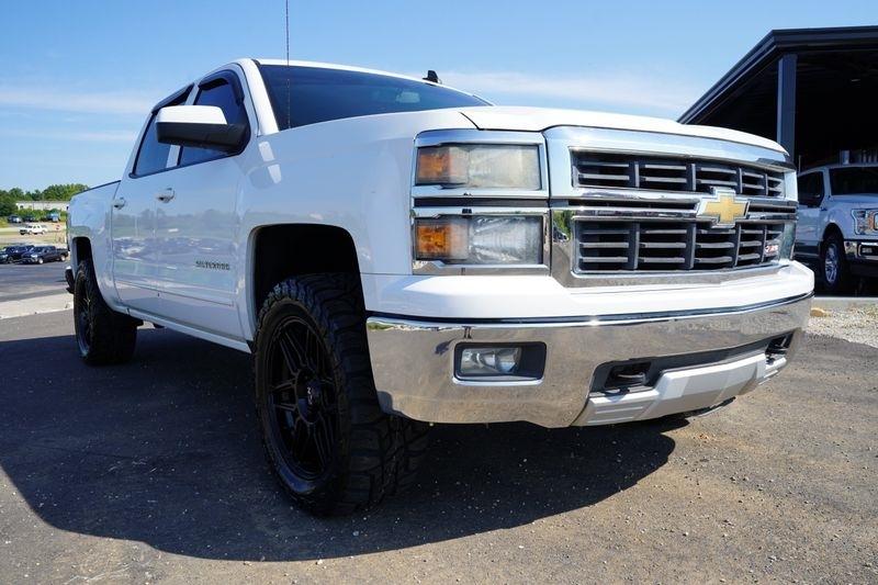 Chevrolet Silverado 1500 4WD Crew Cab 143.5" LT w/2LT 2015