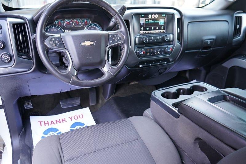 Chevrolet Silverado 1500 4WD Crew Cab 143.5" LT w/2LT 2015