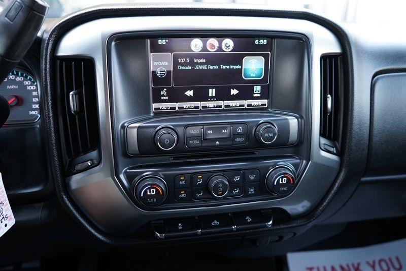 Chevrolet Silverado 1500 4WD Crew Cab 143.5" LT w/2LT 2015