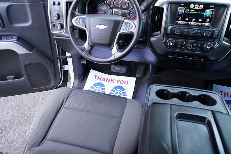 Chevrolet Silverado 1500 4WD Crew Cab 143.5" LT w/2LT 2015