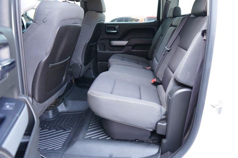 Chevrolet Silverado 1500 4WD Crew Cab 143.5" LT w/2LT 2015