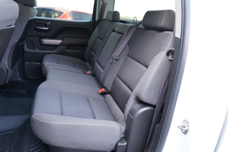 Chevrolet Silverado 1500 4WD Crew Cab 143.5" LT w/2LT 2015