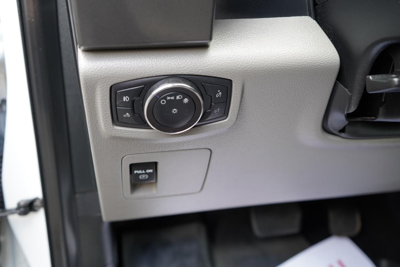 Ford F-150 XLT SuperCrew Short Bed 4WD 2019
