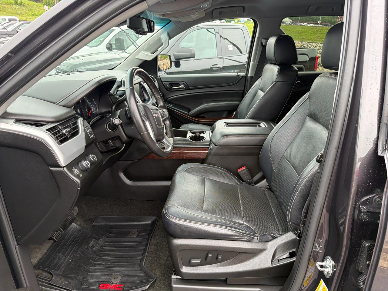 GMC Yukon XL 4WD 4dr SLE 2018