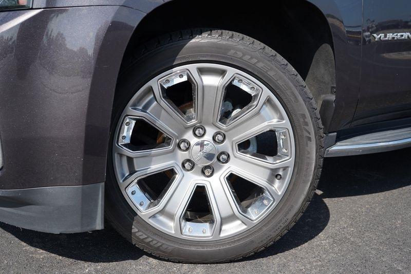 GMC Yukon XL 4WD 4dr SLE 2018