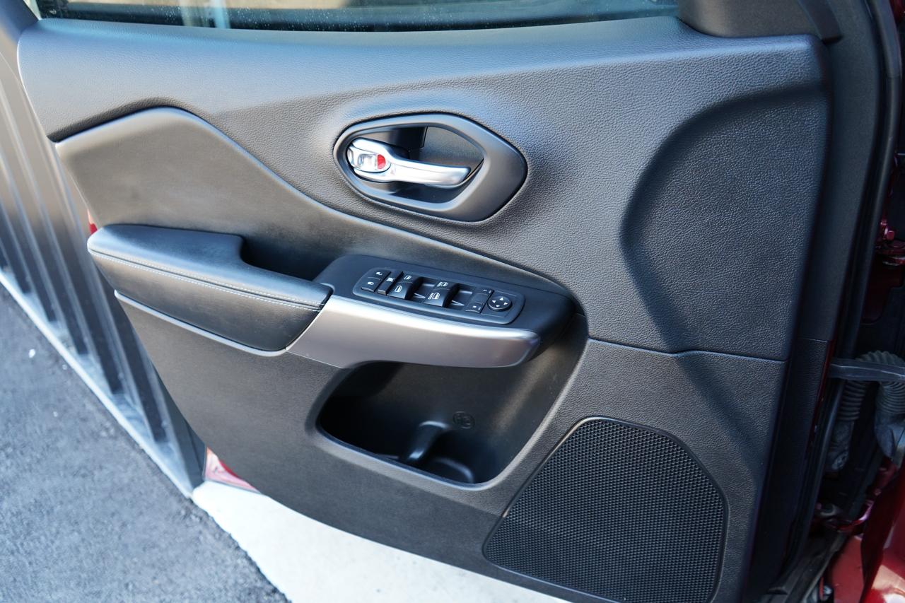 Jeep Cherokee Latitude Plus FWD 2019