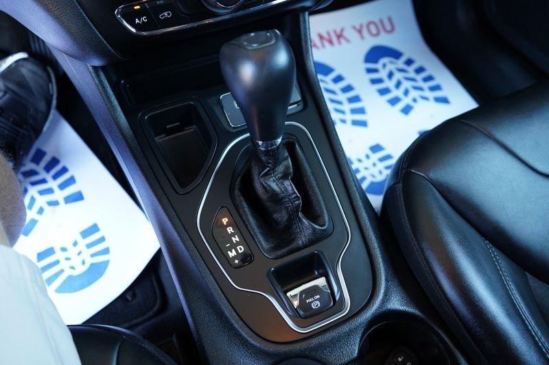 Jeep Cherokee Latitude Plus FWD 2019