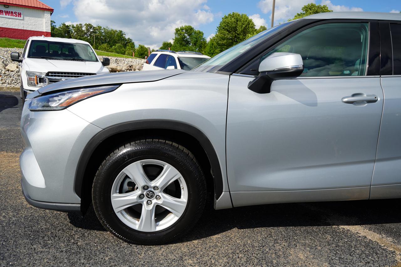 Toyota Highlander LE FWD (Natl) 2020