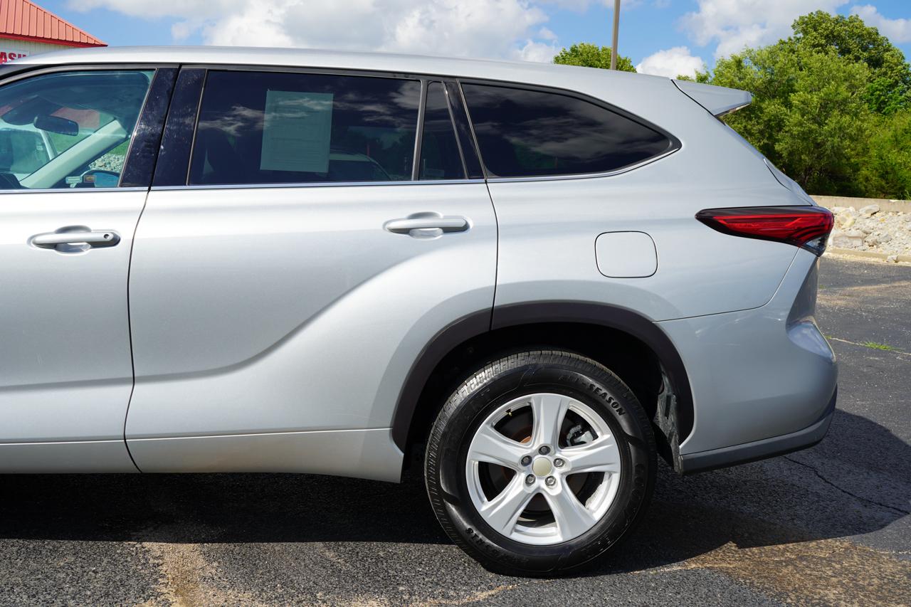 Toyota Highlander LE FWD (Natl) 2020