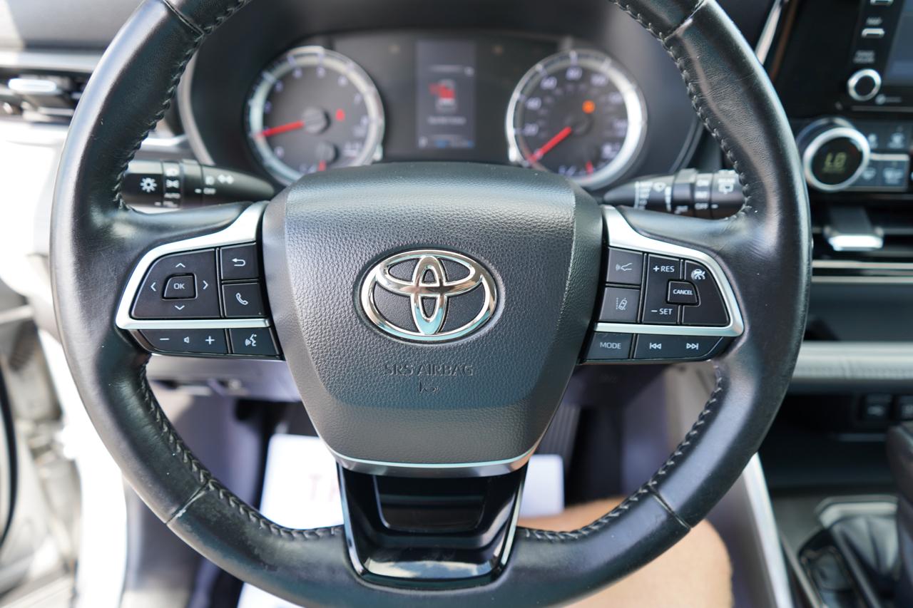 Toyota Highlander LE FWD (Natl) 2020