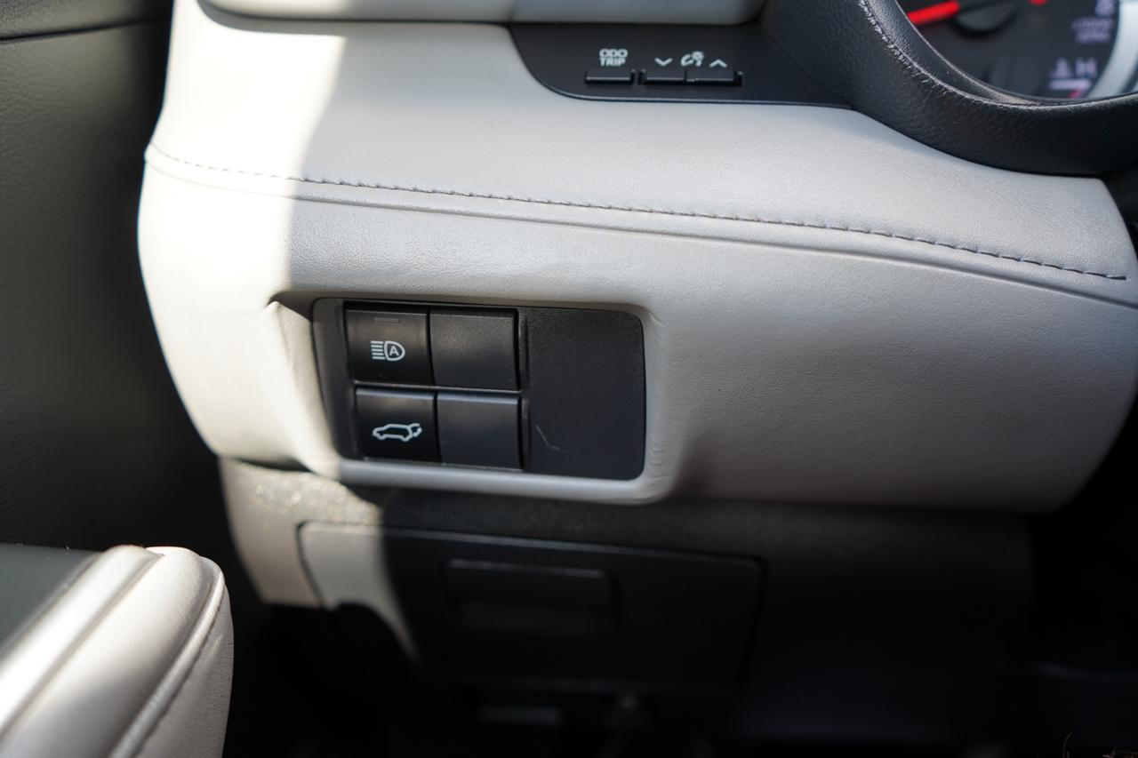Toyota Highlander LE FWD (Natl) 2020