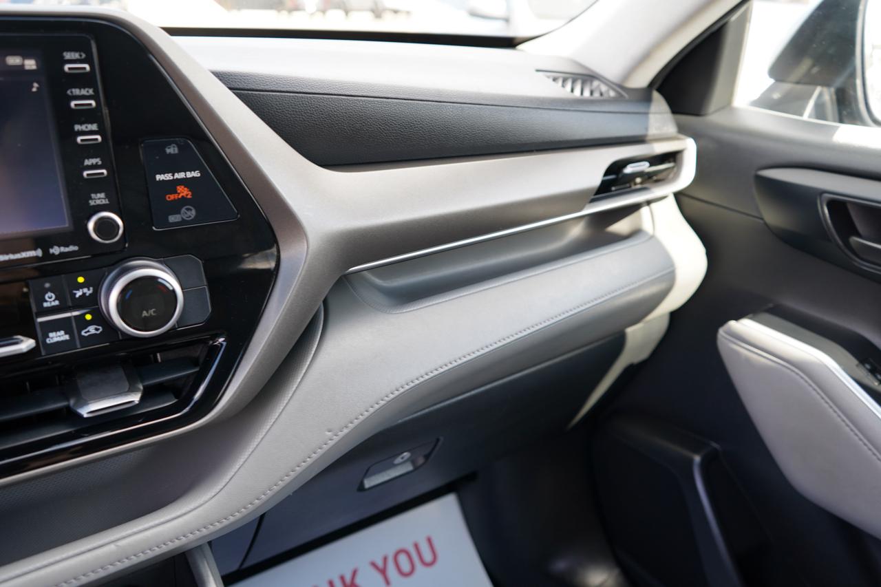 Toyota Highlander LE FWD (Natl) 2020
