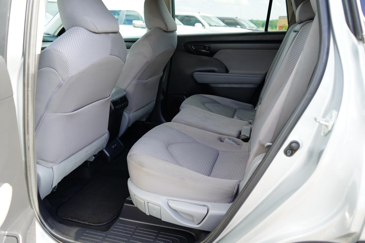 Toyota Highlander LE FWD (Natl) 2020