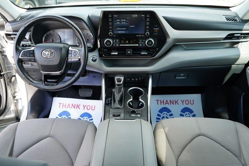 Toyota Highlander LE FWD (Natl) 2020