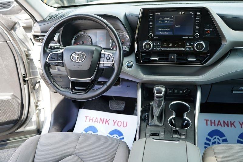 Toyota Highlander LE FWD (Natl) 2020