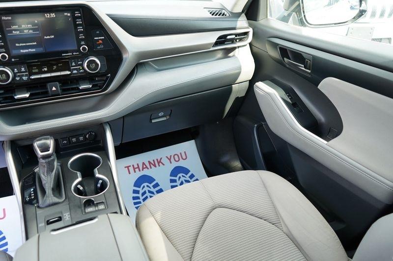 Toyota Highlander LE FWD (Natl) 2020