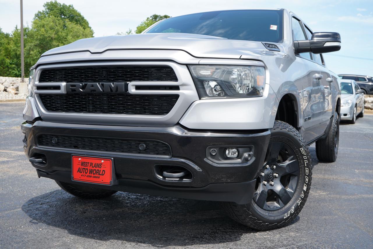 RAM 1500 Big Horn 4x4 Crew Cab 5'7" Box 2022