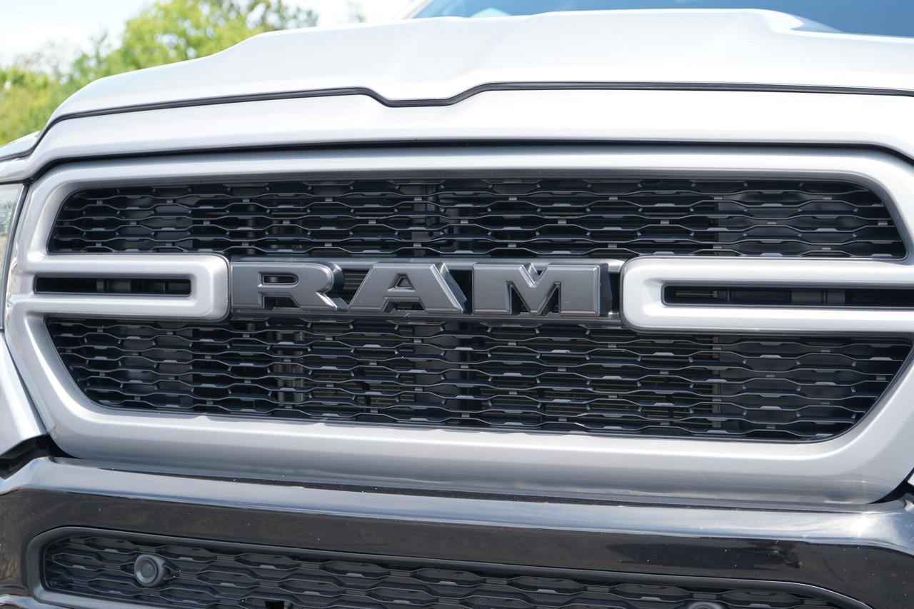 RAM 1500 Big Horn 4x4 Crew Cab 5'7" Box 2022