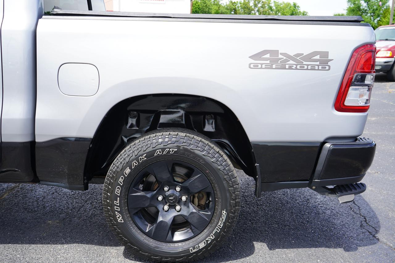 RAM 1500 Big Horn 4x4 Crew Cab 5'7" Box 2022