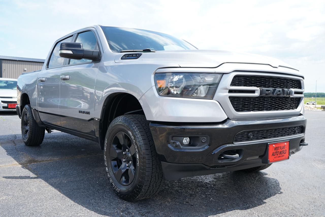 RAM 1500 Big Horn 4x4 Crew Cab 5'7" Box 2022