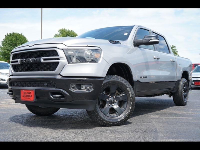 RAM 1500 Big Horn 4x4 Crew Cab 5'7" Box 2022