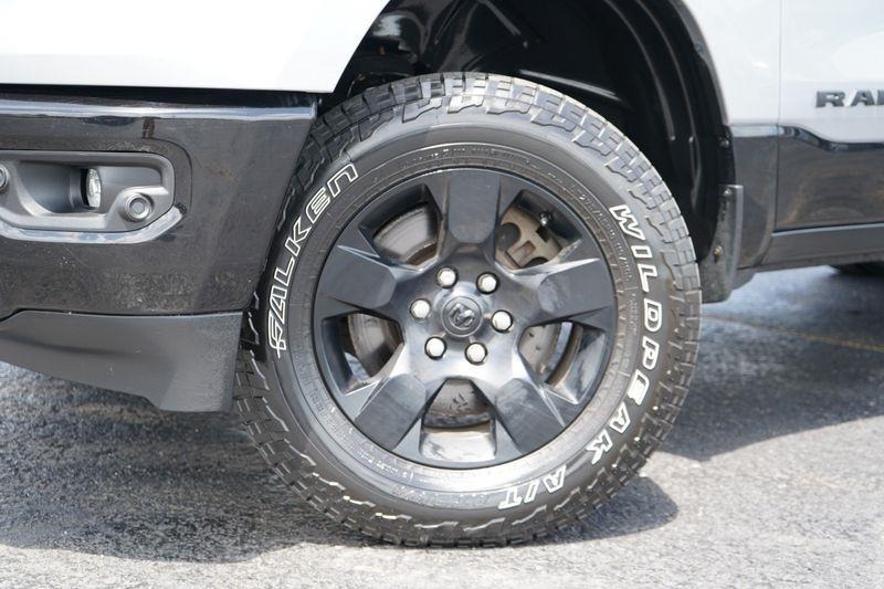 RAM 1500 Big Horn 4x4 Crew Cab 5'7" Box 2022