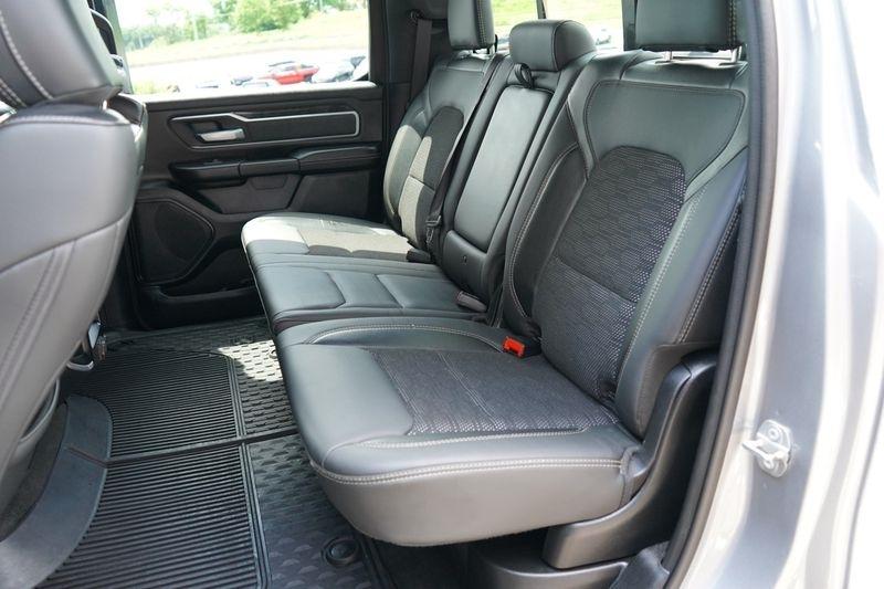 RAM 1500 Big Horn 4x4 Crew Cab 5'7" Box 2022