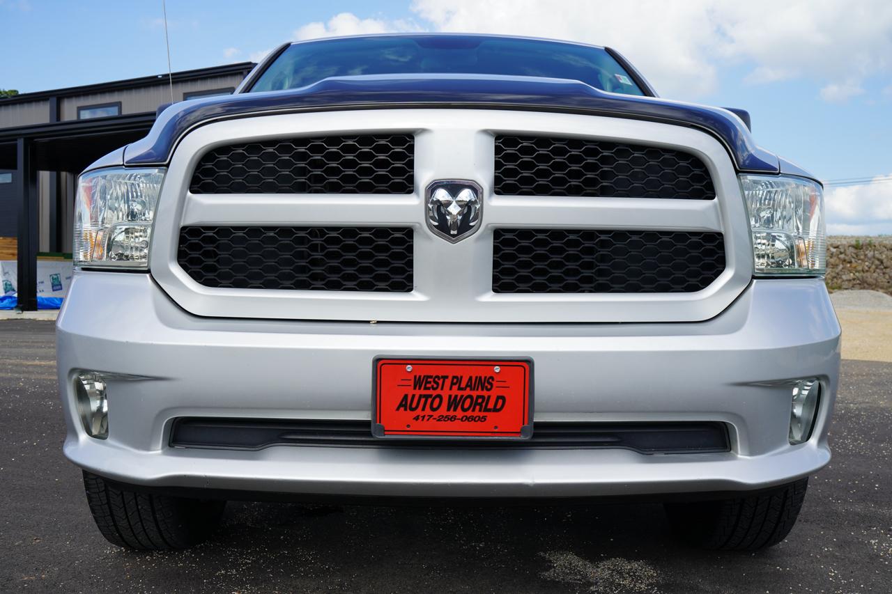 RAM 1500 4WD Crew Cab 140.5" Express 2014