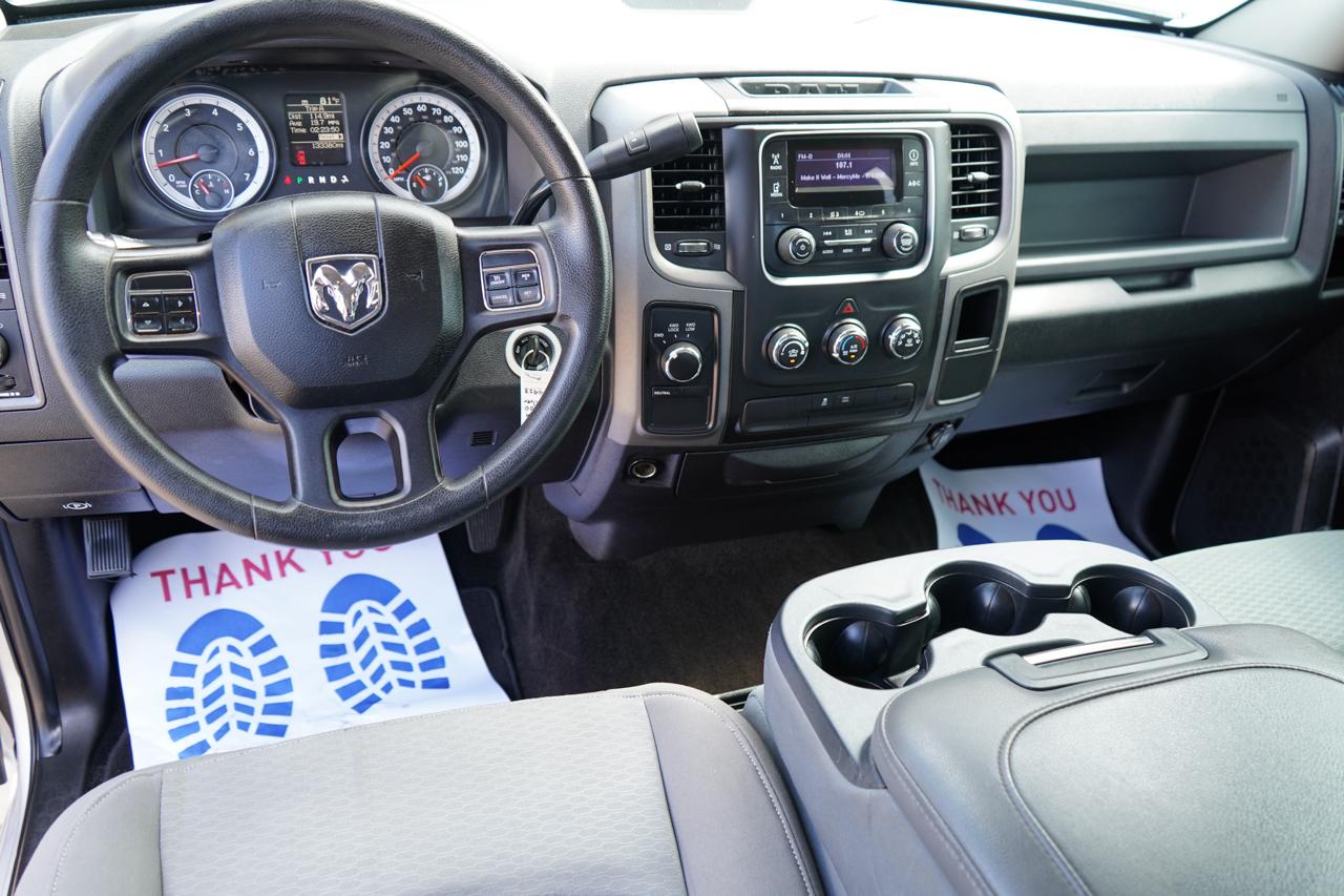 RAM 1500 4WD Crew Cab 140.5" Express 2014