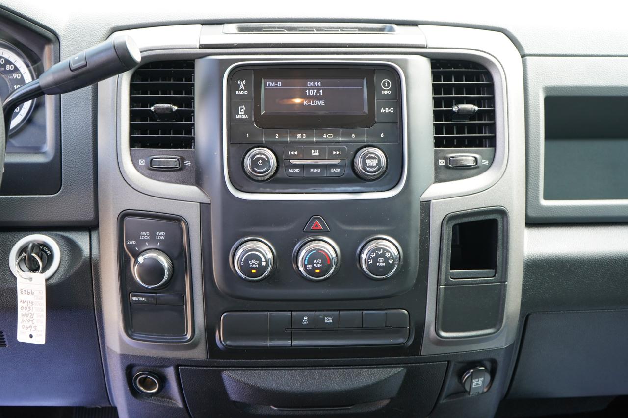 RAM 1500 4WD Crew Cab 140.5" Express 2014
