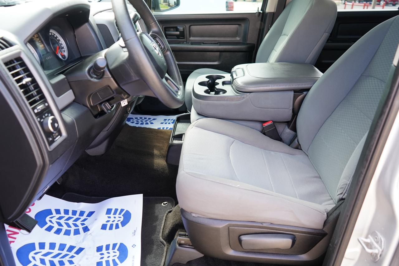 RAM 1500 4WD Crew Cab 140.5" Express 2014